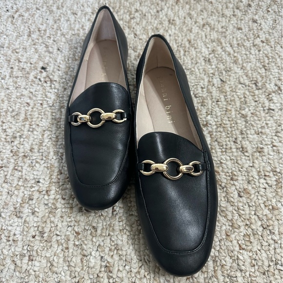 Gianni Bini Black and Gold Flats Timeless Loafers size 9M - Picture 1 of 6